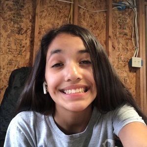 Meet your Posher, Michaela